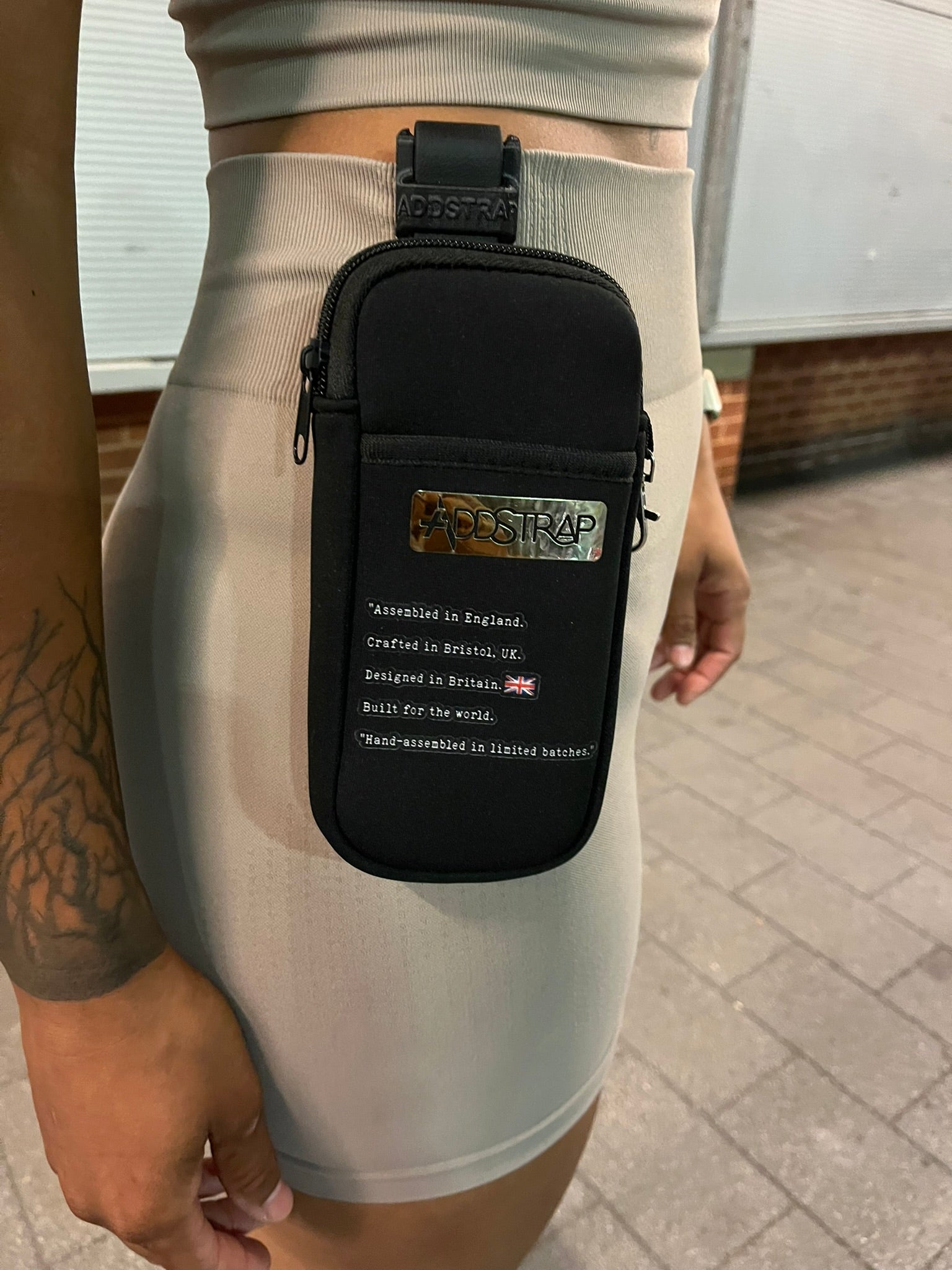 ADDSTRAP Neoprene – Signature Lifestyle Pouch